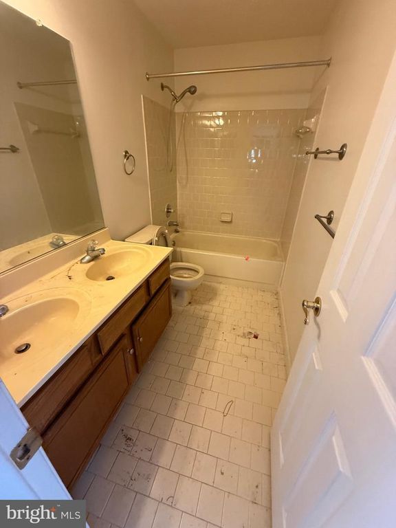 Image 34 of property listing at 16101 ALLENGLEN CT, Bowie, MD 20716