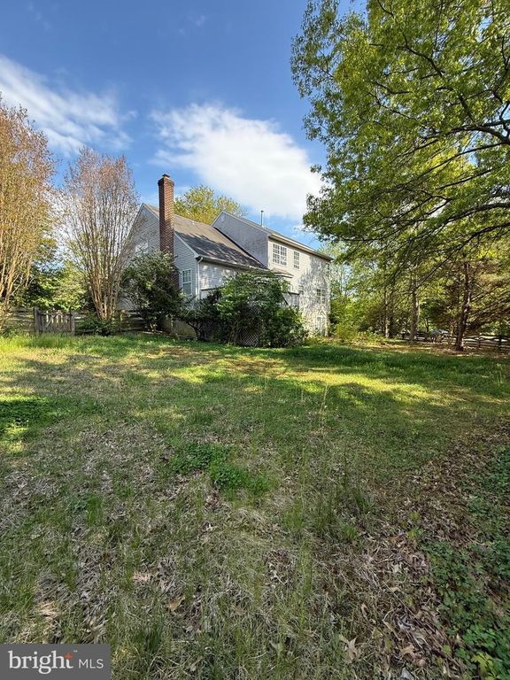 Image 4 of property listing at 16101 ALLENGLEN CT, Bowie, MD 20716