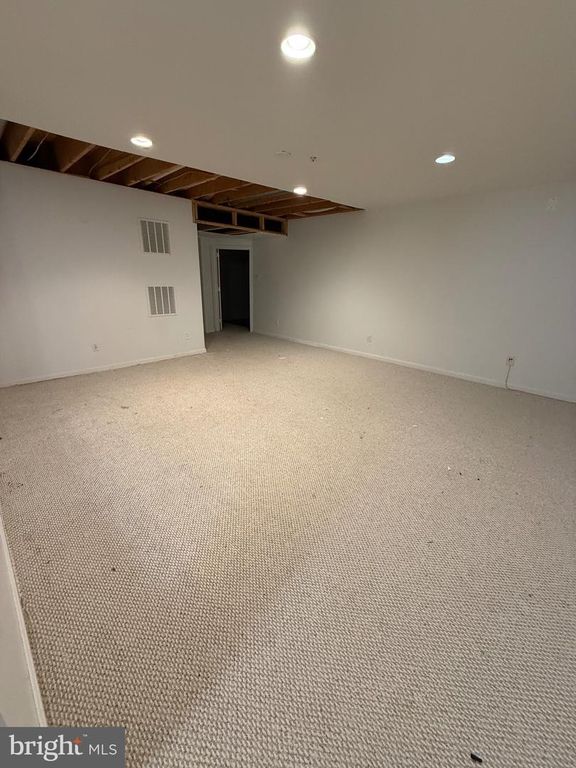 Image 49 of property listing at 16101 ALLENGLEN CT, Bowie, MD 20716