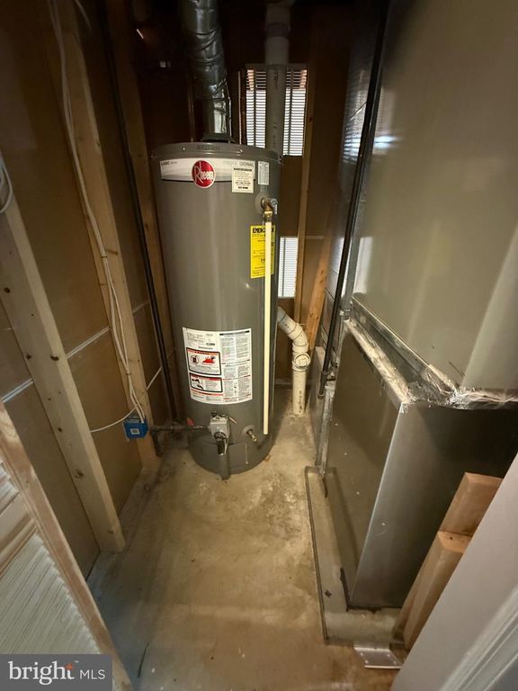 Image 50 of property listing at 16101 ALLENGLEN CT, Bowie, MD 20716