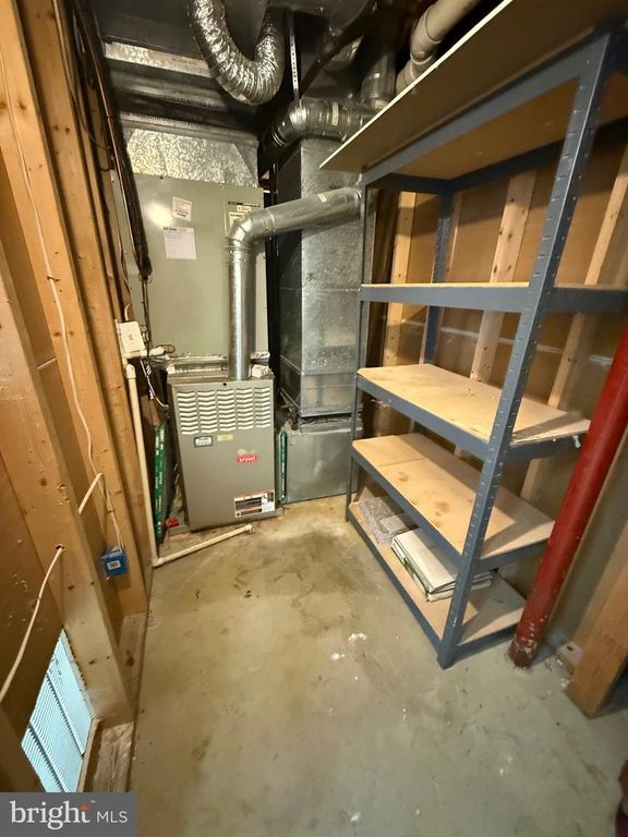 Image 51 of property listing at 16101 ALLENGLEN CT, Bowie, MD 20716