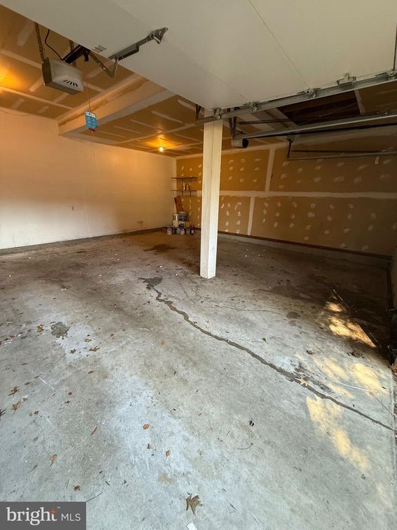 Image 56 of property listing at 16101 ALLENGLEN CT, Bowie, MD 20716