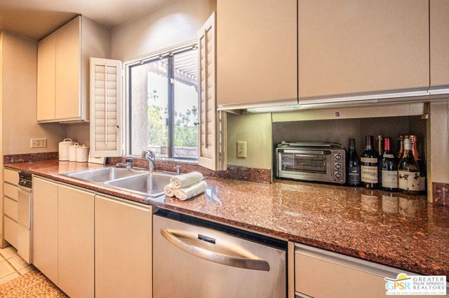 601 W Stevens Road, Palm Springs, CA 92262