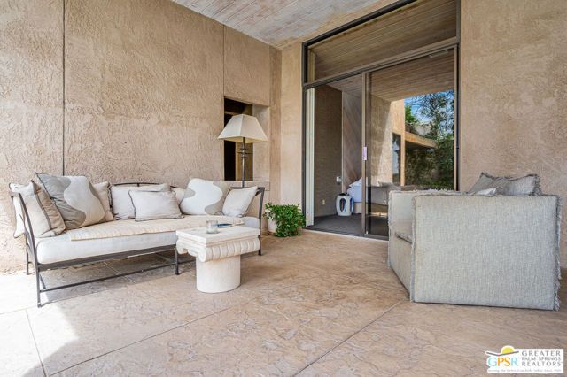 601 W Stevens Road, Palm Springs, CA 92262