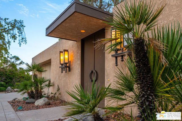 601 W Stevens Road, Palm Springs, CA 92262