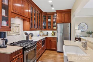 203 6th Avenue W 2A, Hendersonville, NC 28739