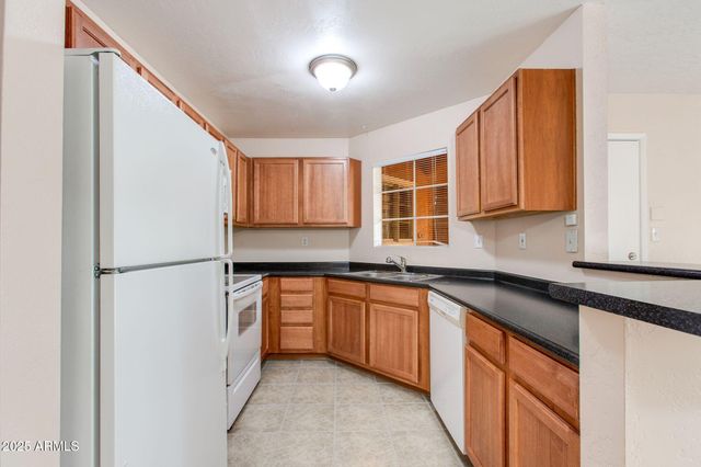 3845 E GREENWAY Road 107, Phoenix, AZ 85032