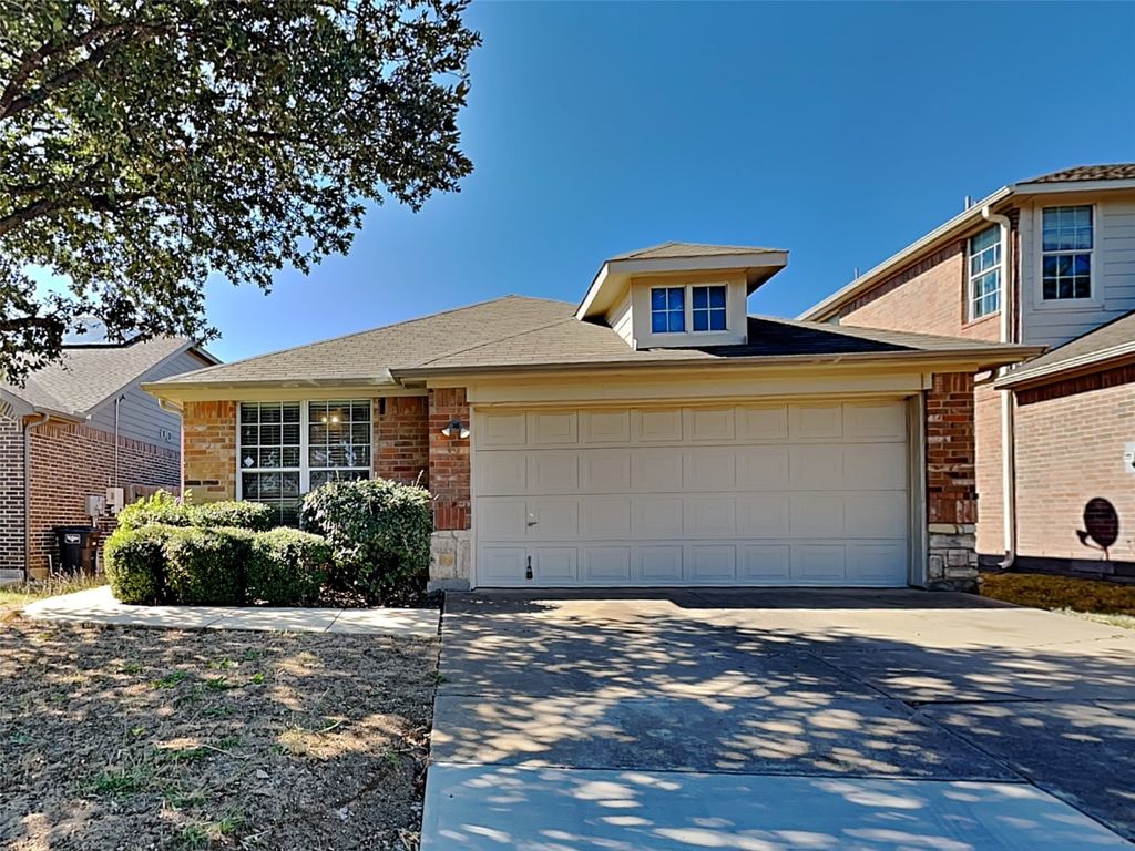 8921 Highland Orchard Drive, Fort Worth, TX 76179