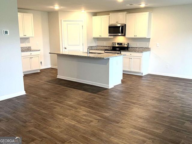 704 Chickadee Street, Bloomingdale, GA 31302
