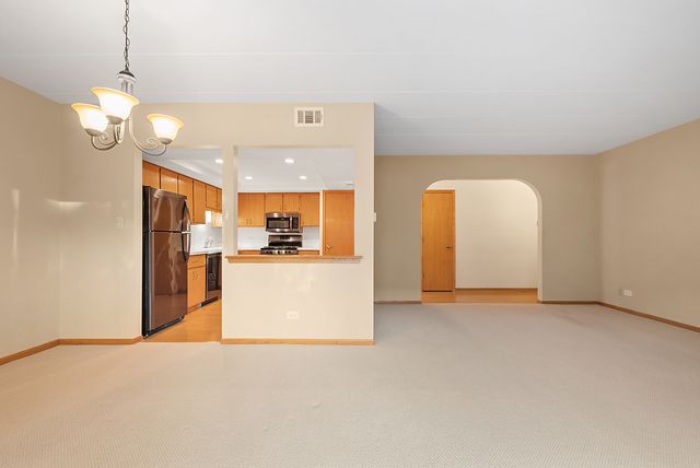 7811 W 157th Street 1N, Orland Park, IL 60462