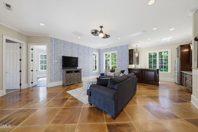 6592 Wakefalls Drive, Wake Forest, NC 27587