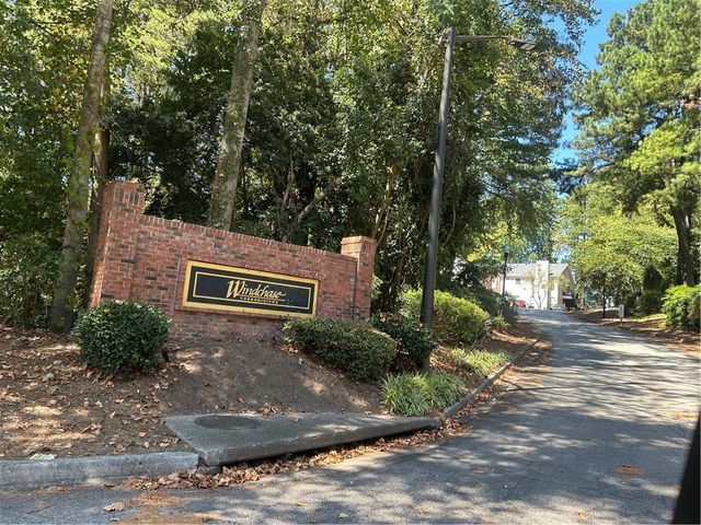 526 Windchase Lane, Stone Mountain, GA 30083