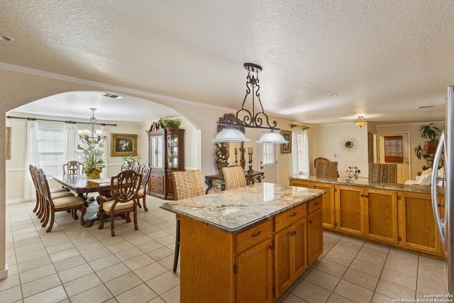 504 Blarney, Floresville, TX 78114