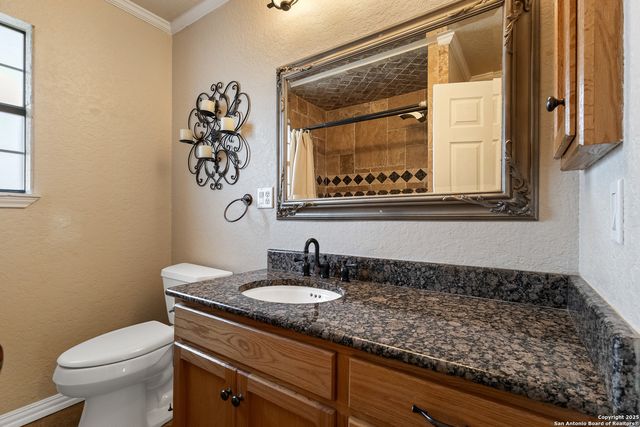 504 Blarney, Floresville, TX 78114