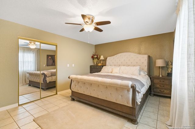 504 Blarney, Floresville, TX 78114