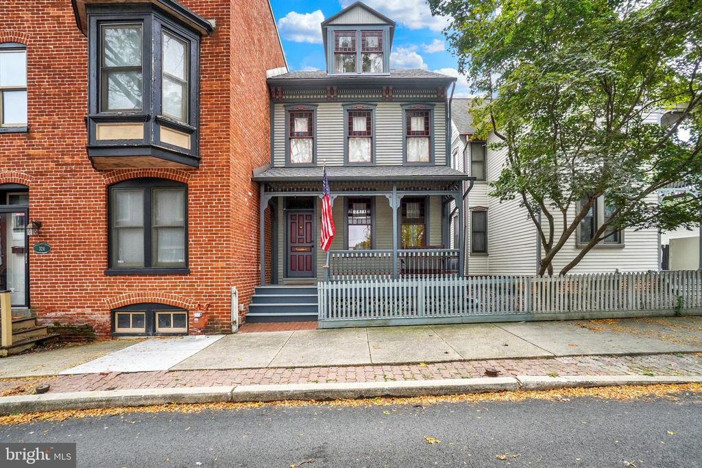 322 E LOCUST ST, York, PA 17403