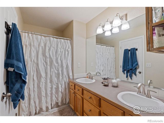 8648 W 17th St Dr, Greeley, CO 80634