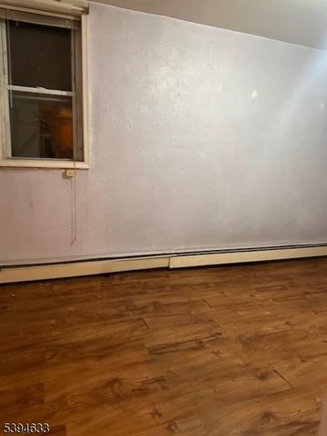 270 Midland Ave, Garfield City, NJ 07026