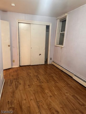 270 Midland Ave, Garfield City, NJ 07026