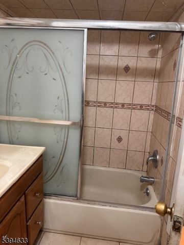 270 Midland Ave, Garfield City, NJ 07026