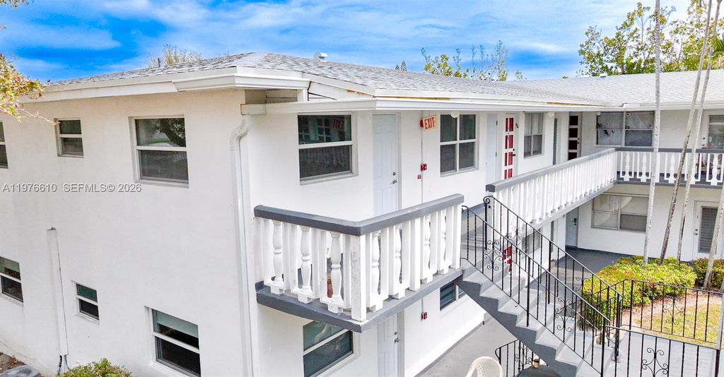 2458 Polk St 201, Hollywood, FL 33020