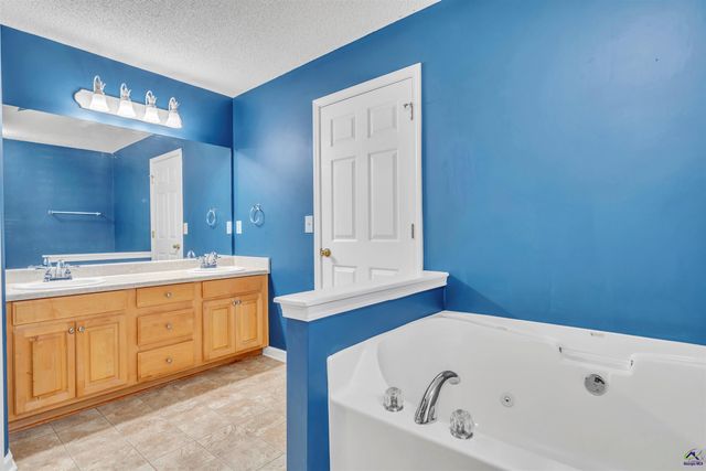 106 Mulligan Court, Bonaire, GA 31088