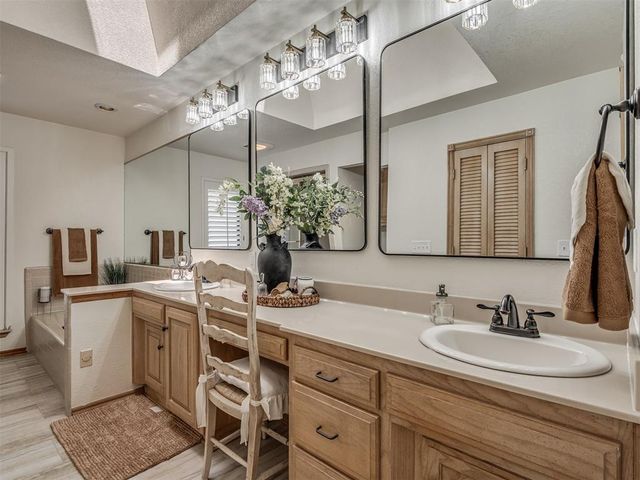 1899 Saddleback Boulevard 29, Norman, OK 73072