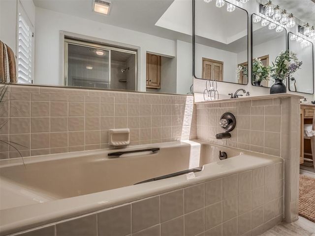 1899 Saddleback Boulevard 29, Norman, OK 73072