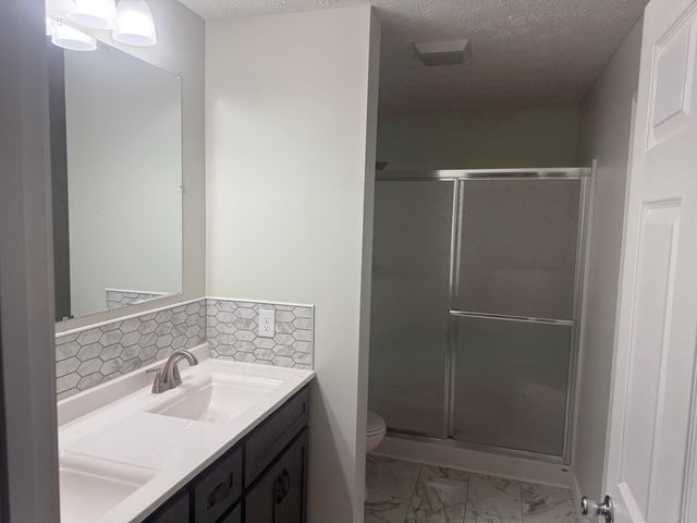 3521 Cabin Creek Road, London, KY 40741