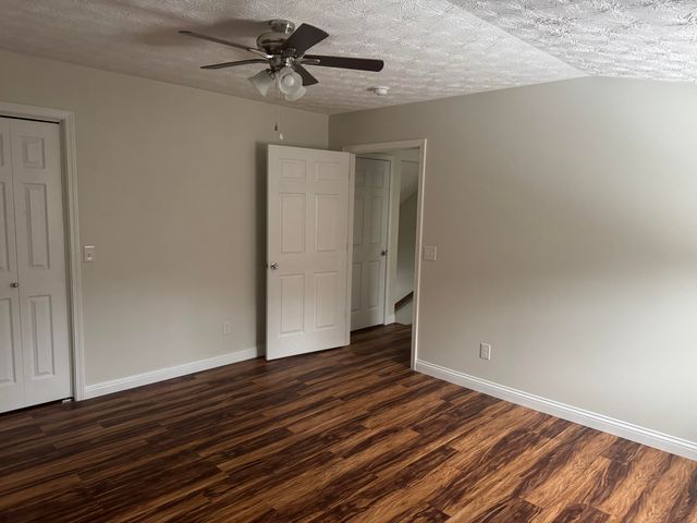 3521 Cabin Creek Road, London, KY 40741