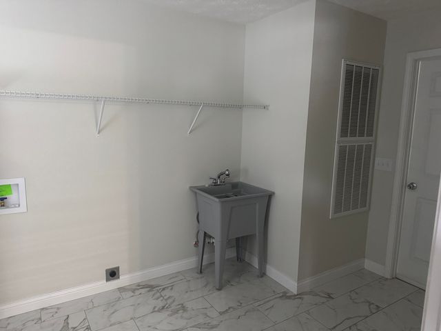 3521 Cabin Creek Road, London, KY 40741