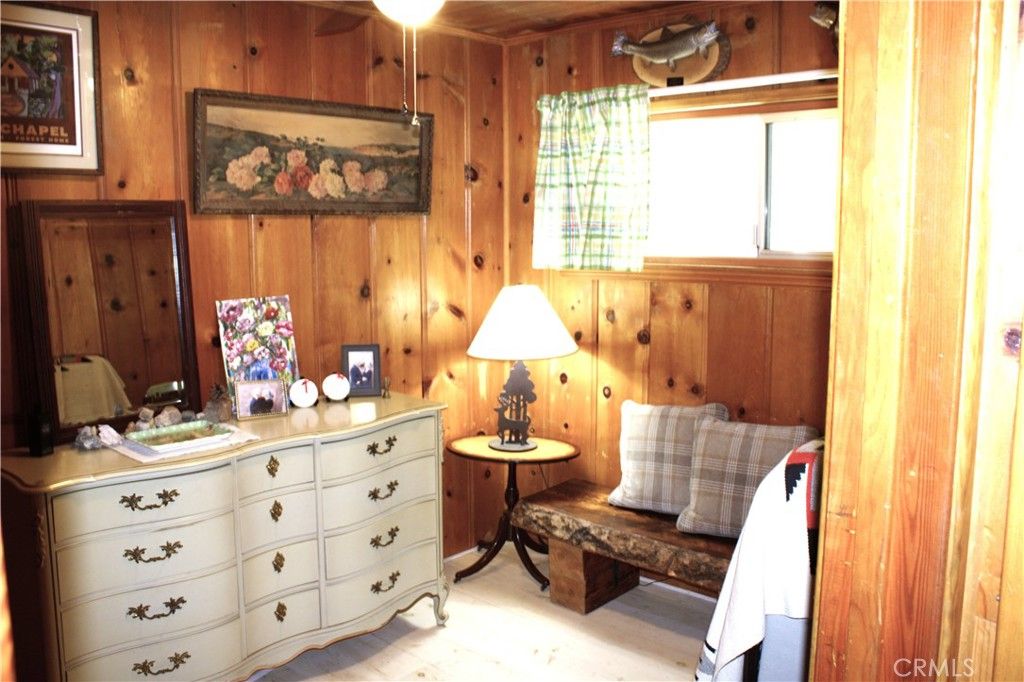 Image 16 of property listing at 1671 Twin Lakes, Wrightwood, CA 92397