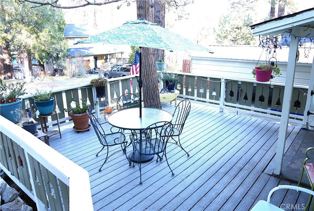 Image 4 of property listing at 1671 Twin Lakes, Wrightwood, CA 92397