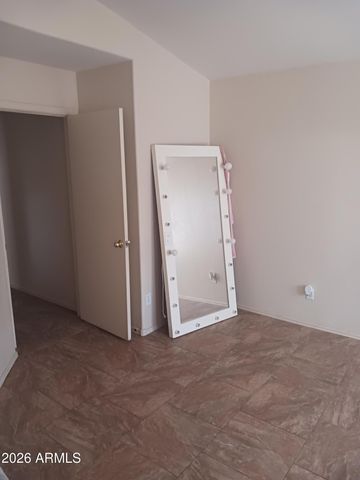 1240 W DIAMOND Avenue, Apache Junction, AZ 85120