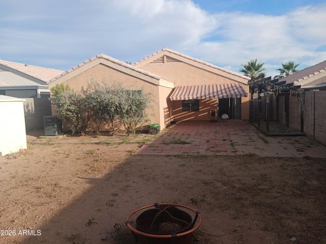 1240 W DIAMOND Avenue, Apache Junction, AZ 85120