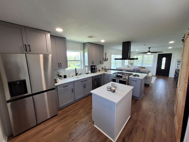 4139 Gum Drive, Dickinson, TX 77539