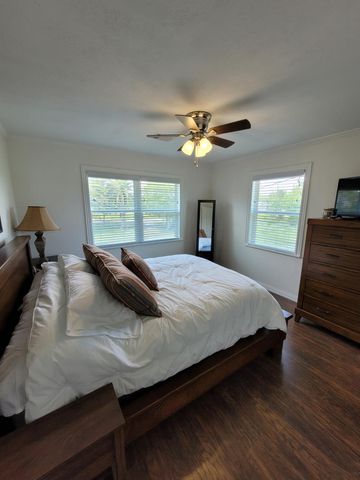 4139 Gum Drive, Dickinson, TX 77539