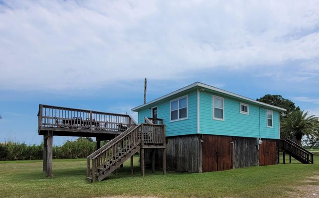 4139 Gum Drive, Dickinson, TX 77539