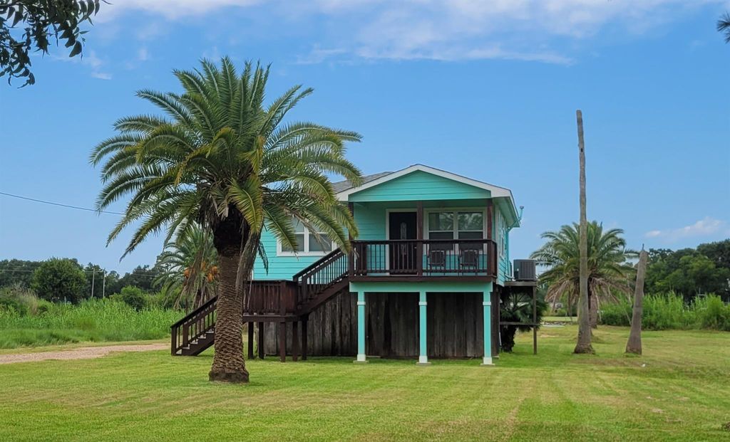 4139 Gum Drive, Dickinson, TX 77539