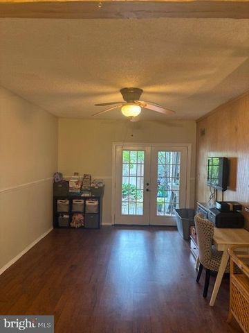 5 MADISON ST, Swedesboro, NJ 08085