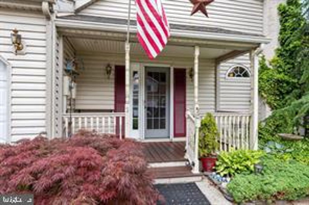 5 MADISON ST, Swedesboro, NJ 08085