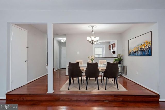 4749 GAINSBOROUGH DR, Fairfax, VA 22032