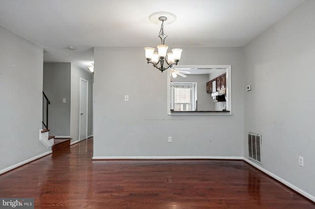 4749 GAINSBOROUGH DR, Fairfax, VA 22032