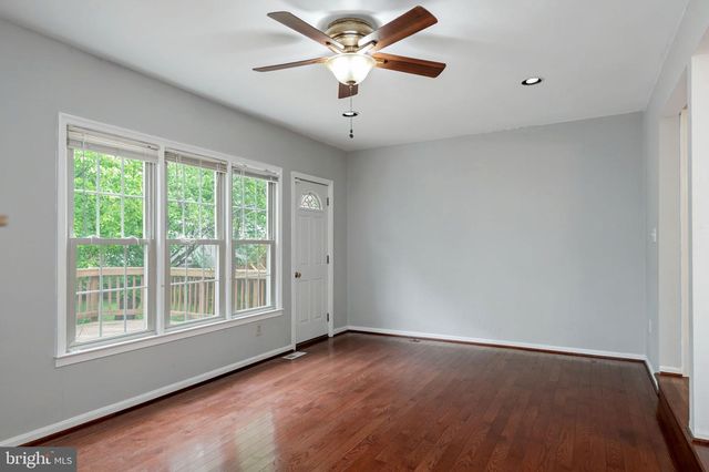 4749 GAINSBOROUGH DR, Fairfax, VA 22032