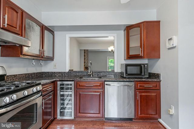 4749 GAINSBOROUGH DR, Fairfax, VA 22032