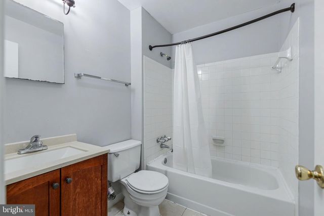 4749 GAINSBOROUGH DR, Fairfax, VA 22032