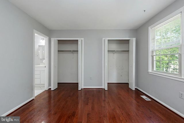 4749 GAINSBOROUGH DR, Fairfax, VA 22032