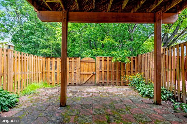 4749 GAINSBOROUGH DR, Fairfax, VA 22032