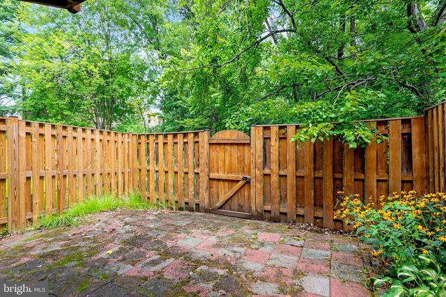 4749 GAINSBOROUGH DR, Fairfax, VA 22032