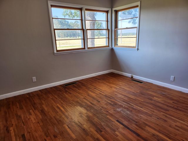 20636 Lawrence 2180, Aurora, MO 65605